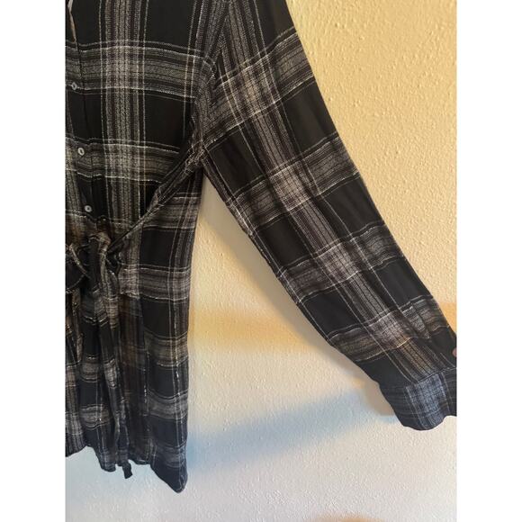 Michael Stars Plaid Belted dress - Picture 4 of 6